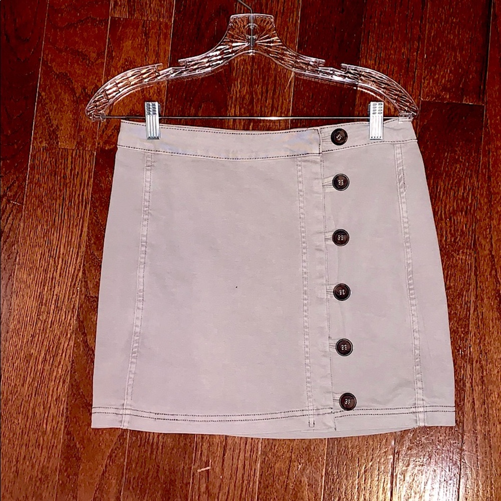 Altair’s State tan mini skirt